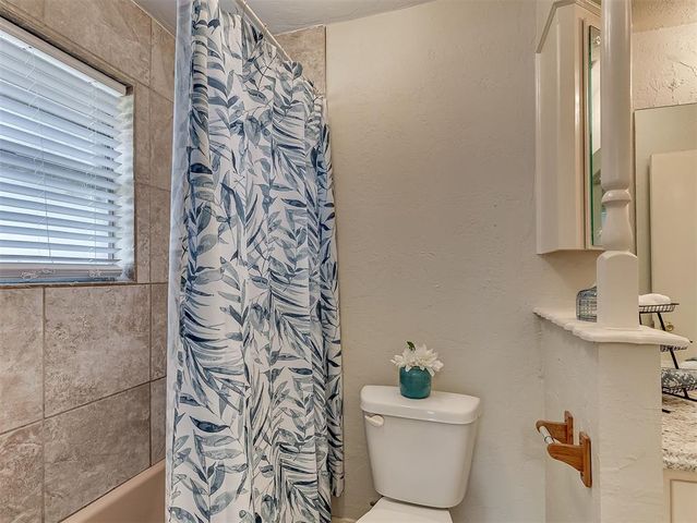 111 Oakside Drive, Moore, OK 73160