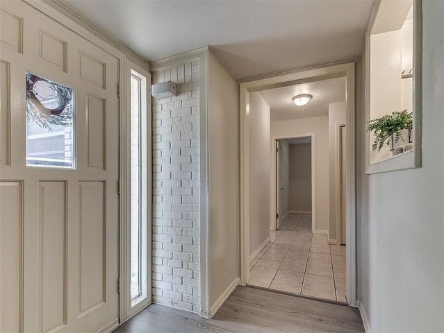 111 Oakside Drive, Moore, OK 73160