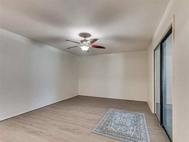 111 Oakside Drive, Moore, OK 73160