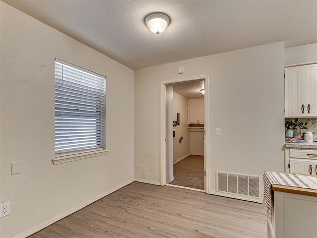 111 Oakside Drive, Moore, OK 73160