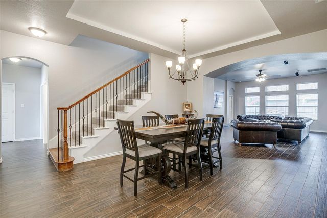 1013 Linden Drive, Burleson, TX 76028