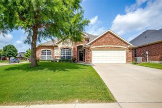 1013 Linden Drive, Burleson, TX 76028