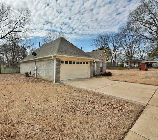 15 PARKSIDE CV, Munford, TN 38058