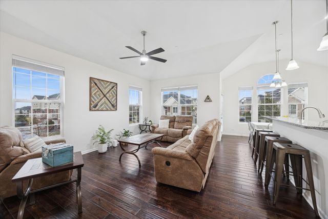 12648 Brighton Drive, Lemont, IL 60439