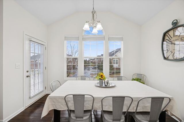 12648 Brighton Drive, Lemont, IL 60439