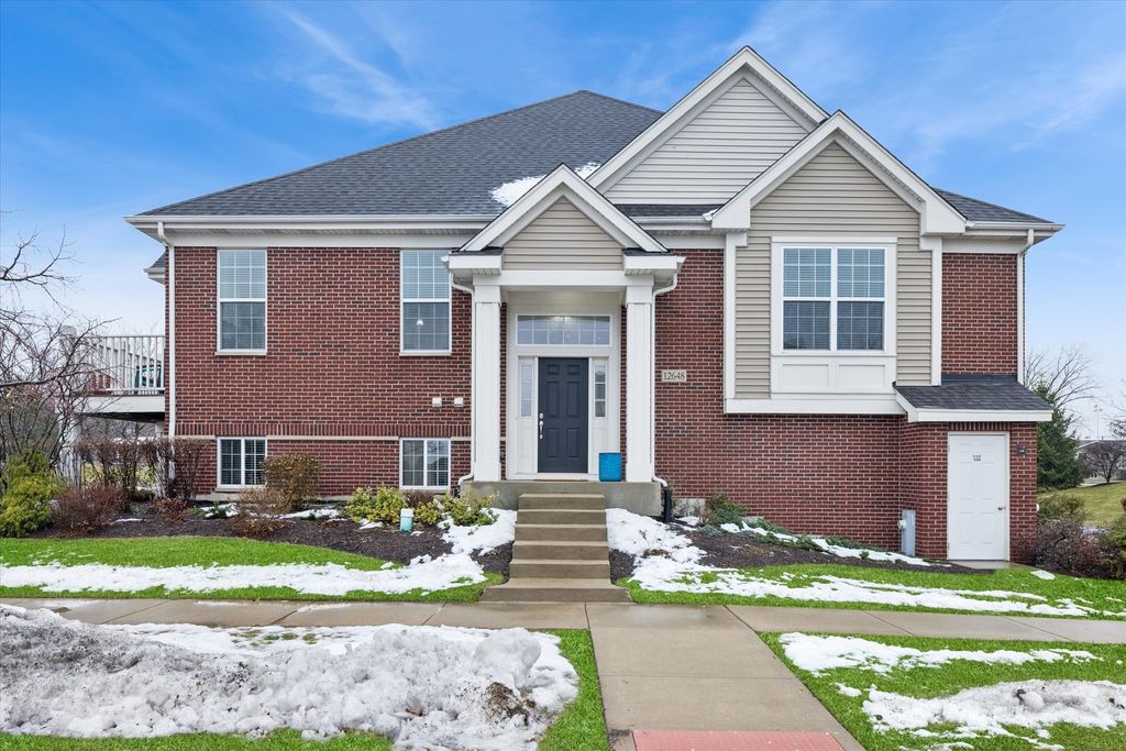 12648 Brighton Drive, Lemont, IL 60439