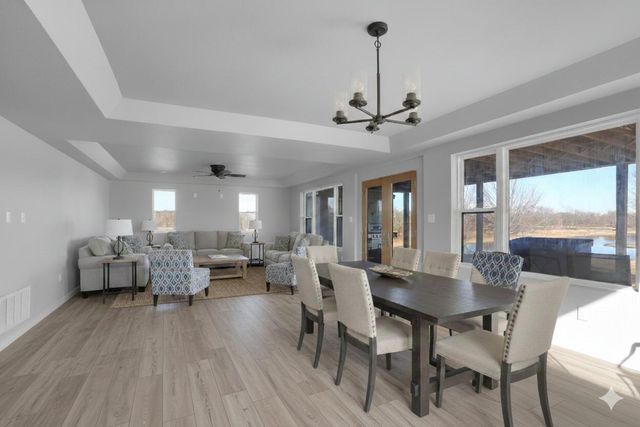 1834 S Black Cat Road, Joplin, MO 64801