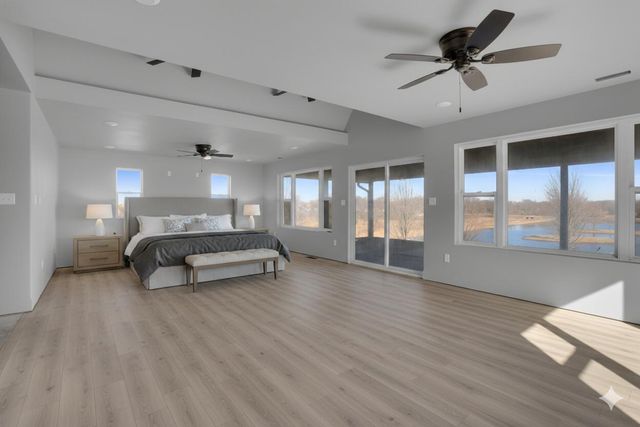 1834 S Black Cat Road, Joplin, MO 64801