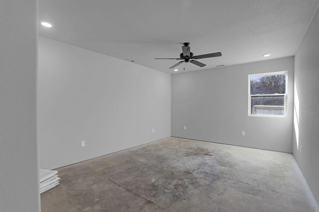 1834 S Black Cat Road, Joplin, MO 64801