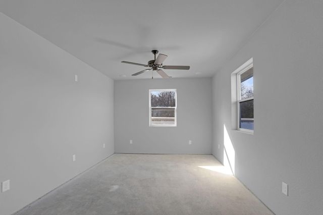 1834 S Black Cat Road, Joplin, MO 64801