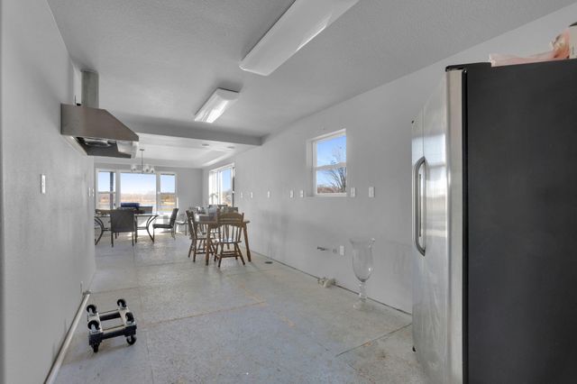 1834 S Black Cat Road, Joplin, MO 64801