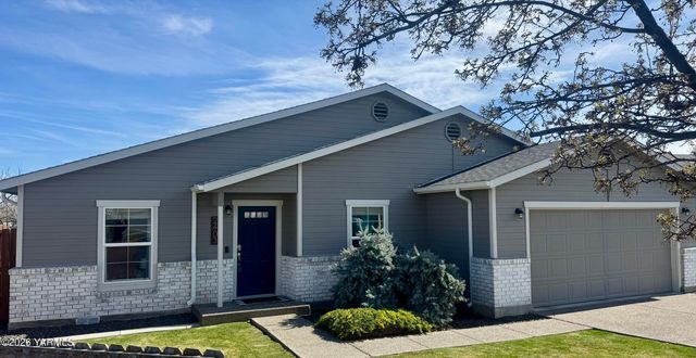 2403 S 73rd Ave, Yakima, WA 98903