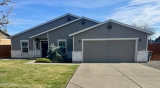 2403 S 73rd Ave, Yakima, WA 98903