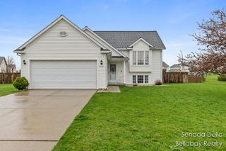 7121 Shady Knoll Drive, Caledonia, MI 49316