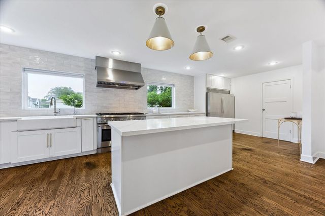 2503 Stoney Brook Drive, Houston, TX 77063