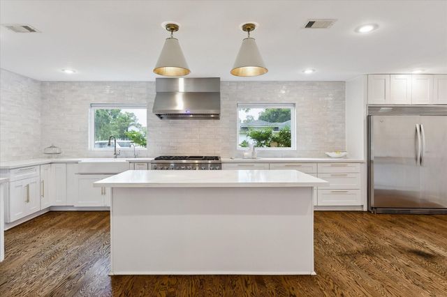 2503 Stoney Brook Drive, Houston, TX 77063