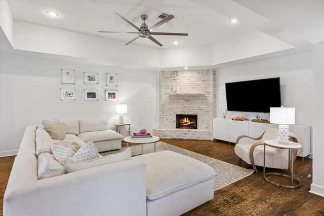 2503 Stoney Brook Drive, Houston, TX 77063
