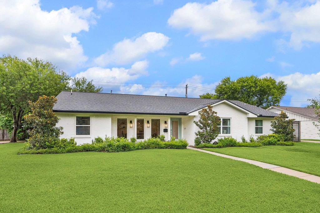 2503 Stoney Brook Drive, Houston, TX 77063