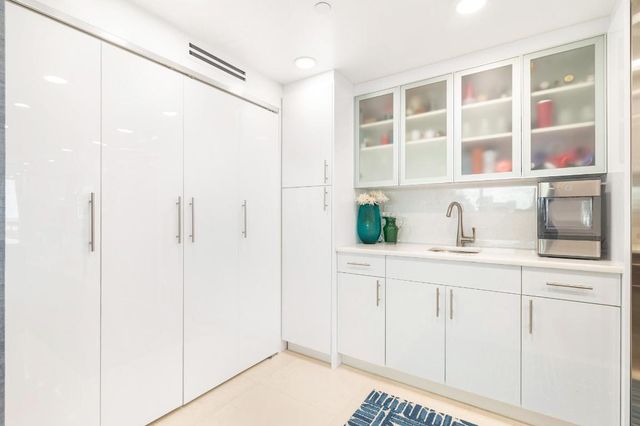 400 N Flagler Drive Ph C6, West Palm Beach, FL 33401