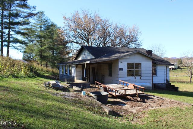 215 Autumn Drive, Pennington Gap, VA 24277