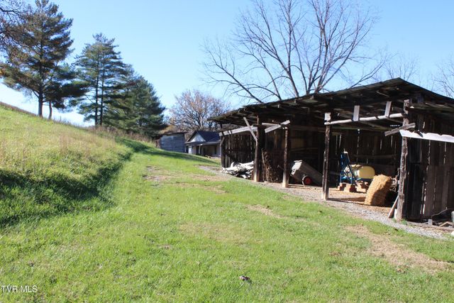 215 Autumn Drive, Pennington Gap, VA 24277