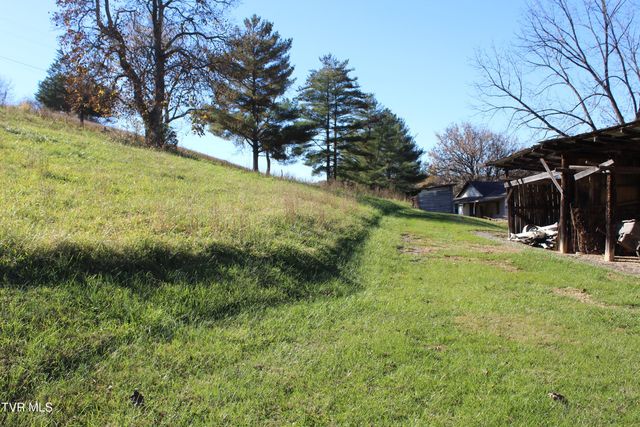 215 Autumn Drive, Pennington Gap, VA 24277