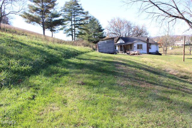 215 Autumn Drive, Pennington Gap, VA 24277