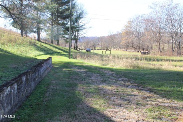 215 Autumn Drive, Pennington Gap, VA 24277