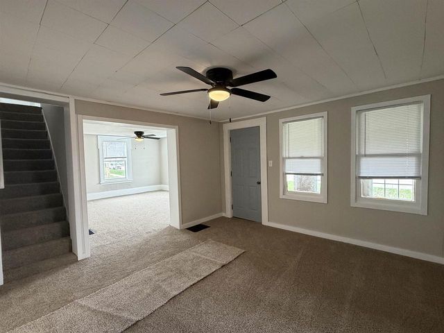 221 Center Avenue, Janesville, WI 53548