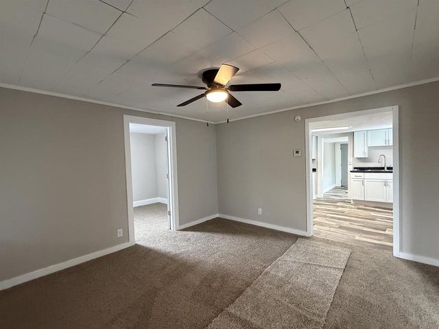 221 Center Avenue, Janesville, WI 53548
