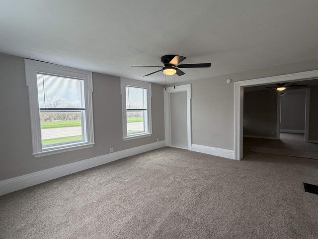221 Center Avenue, Janesville, WI 53548