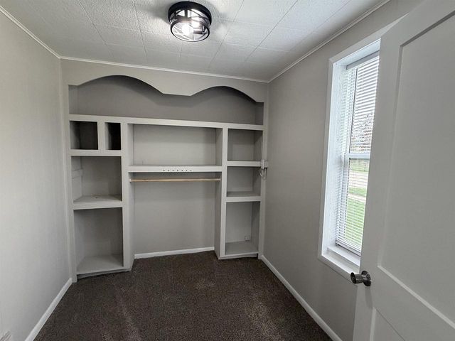 221 Center Avenue, Janesville, WI 53548