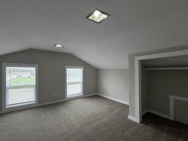 221 Center Avenue, Janesville, WI 53548