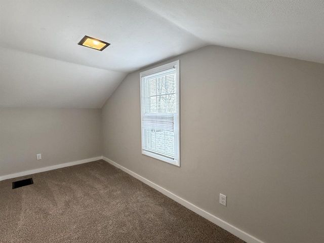 221 Center Avenue, Janesville, WI 53548