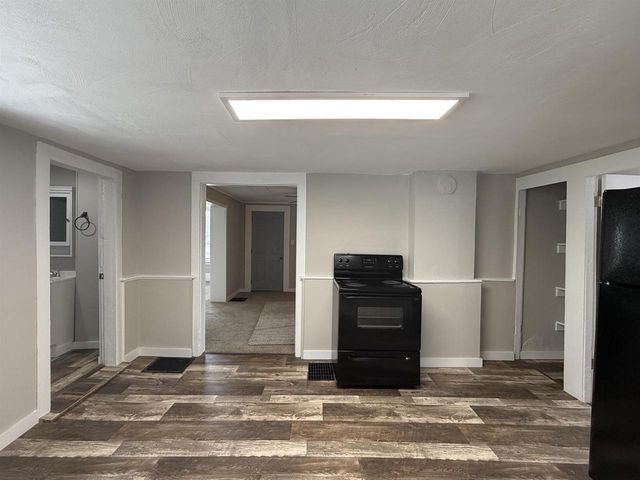 221 Center Avenue, Janesville, WI 53548
