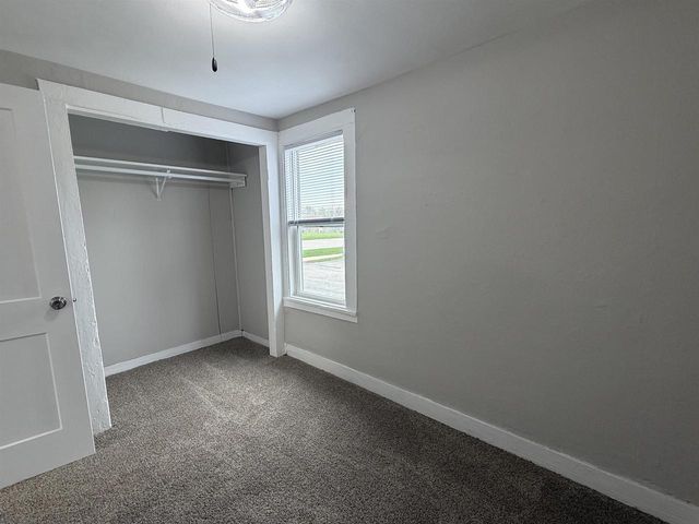 221 Center Avenue, Janesville, WI 53548