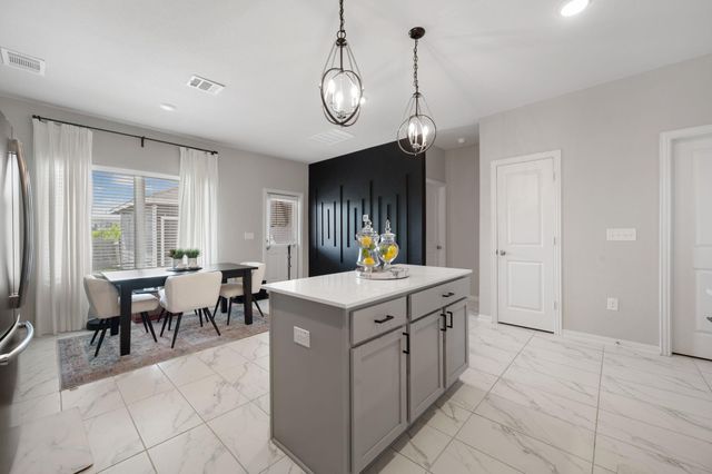 311 Charter Oak DR, Hutto, TX 78634