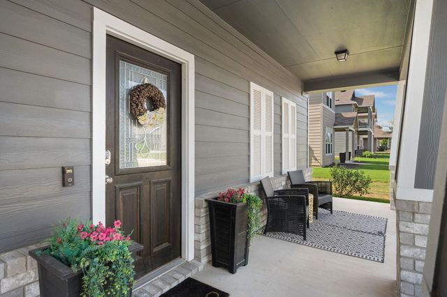 311 Charter Oak DR, Hutto, TX 78634