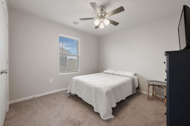 311 Charter Oak DR, Hutto, TX 78634