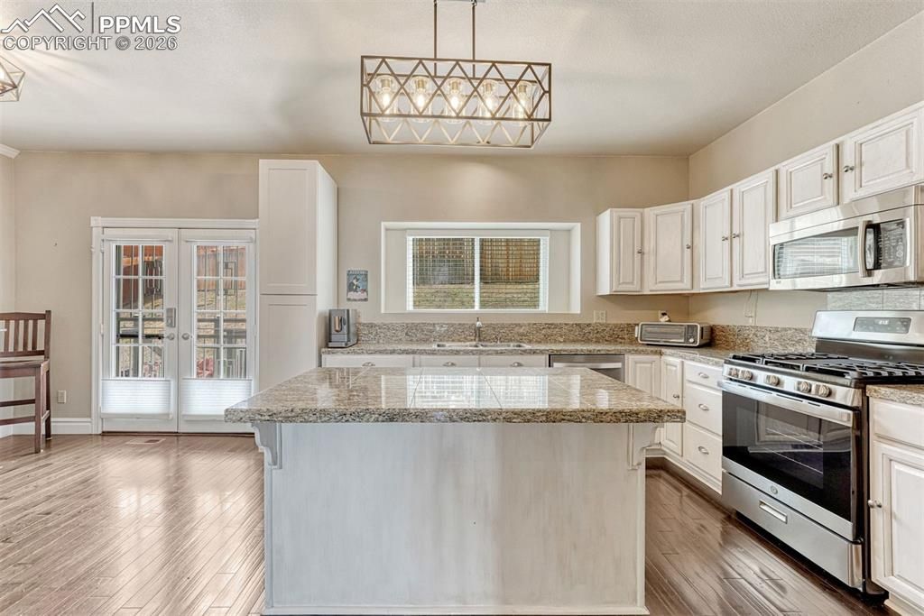 Image 5 of property listing at 2530 Rick Court, Colorado Springs, CO 80919