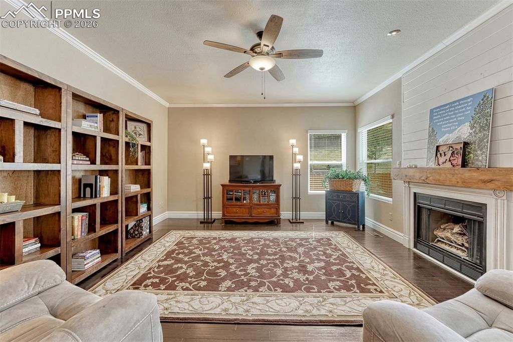 Image 6 of property listing at 2530 Rick Court, Colorado Springs, CO 80919