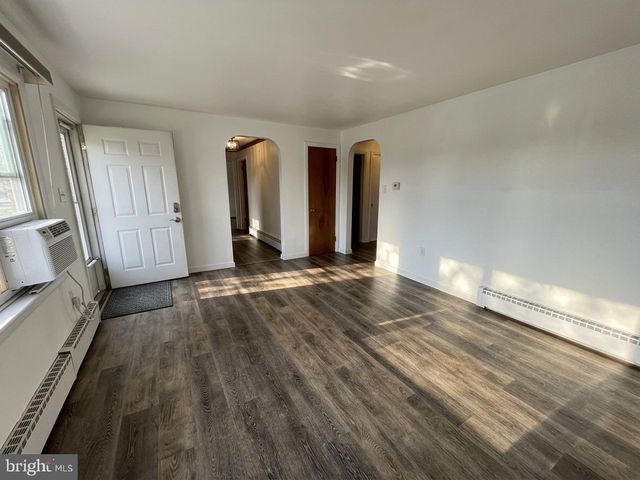 415 N PROGRESS AVE, Harrisburg, PA 17109