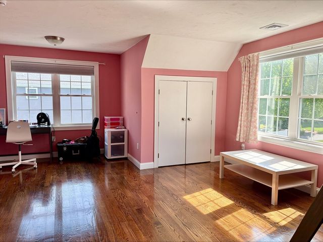 162 East St, Sharon, MA 02067