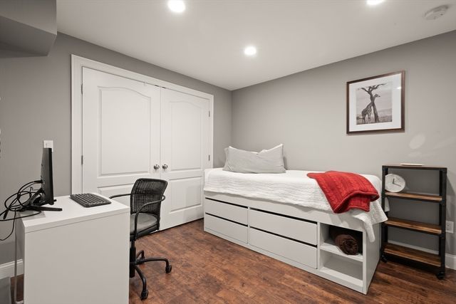162 East St, Sharon, MA 02067