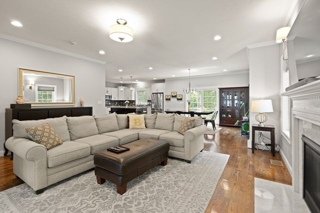 162 East St, Sharon, MA 02067