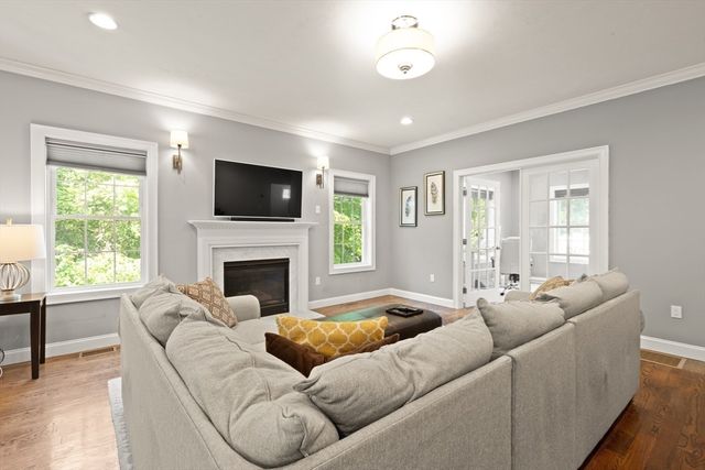 162 East St, Sharon, MA 02067