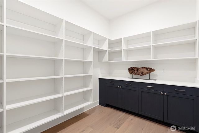 11616 SE 47th Place, Bellevue, WA 98006