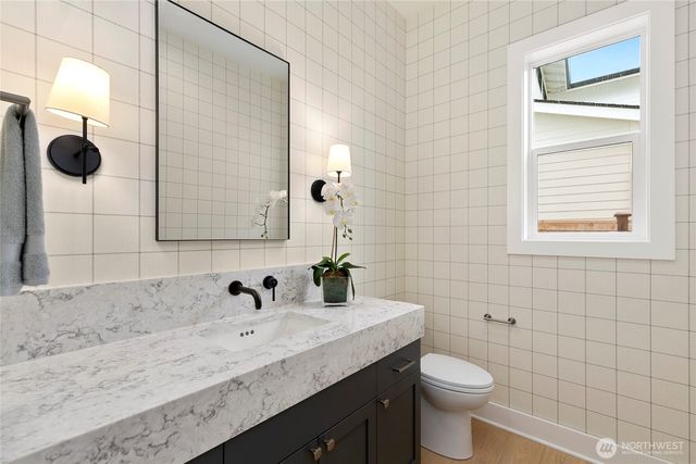 11616 SE 47th Place, Bellevue, WA 98006