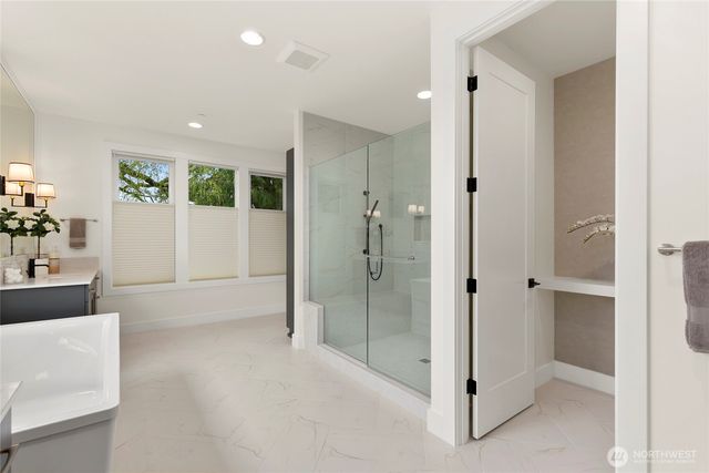 11616 SE 47th Place, Bellevue, WA 98006