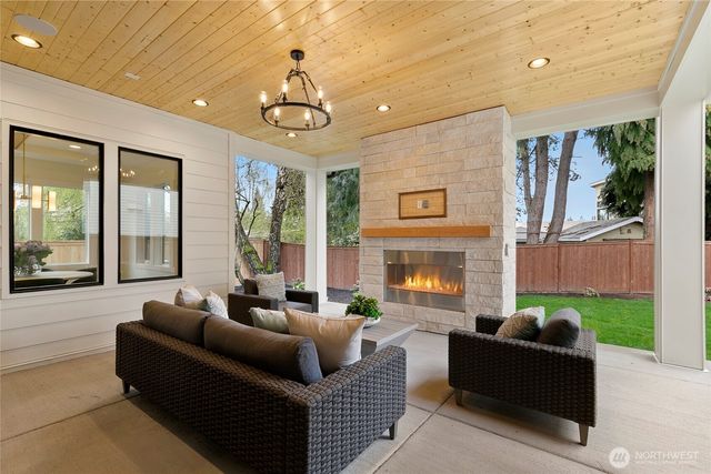 11616 SE 47th Place, Bellevue, WA 98006